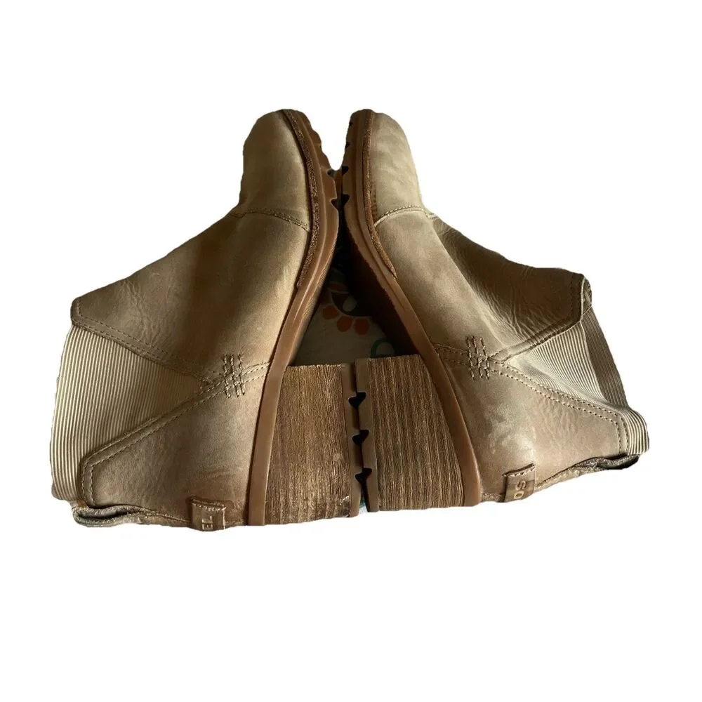 Sorel Women's Cate Chelsea Boot Beige Size 8